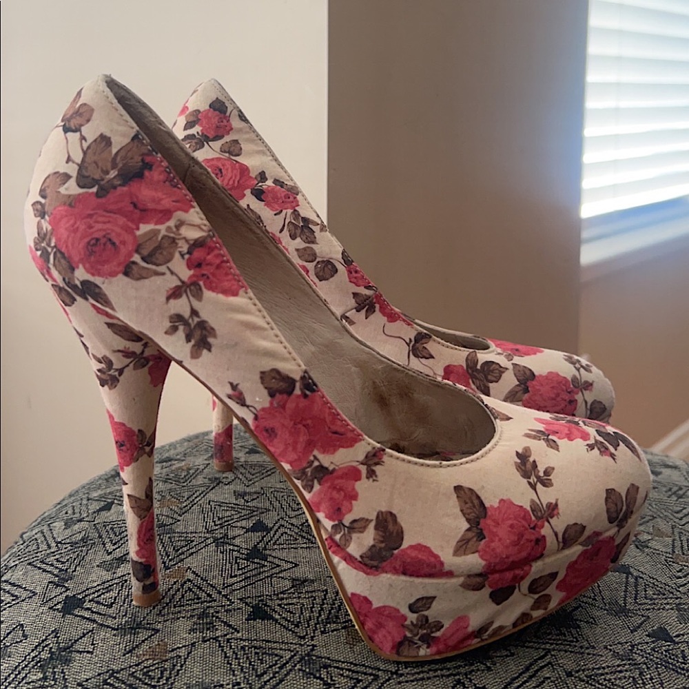Kate & Mel rose heels